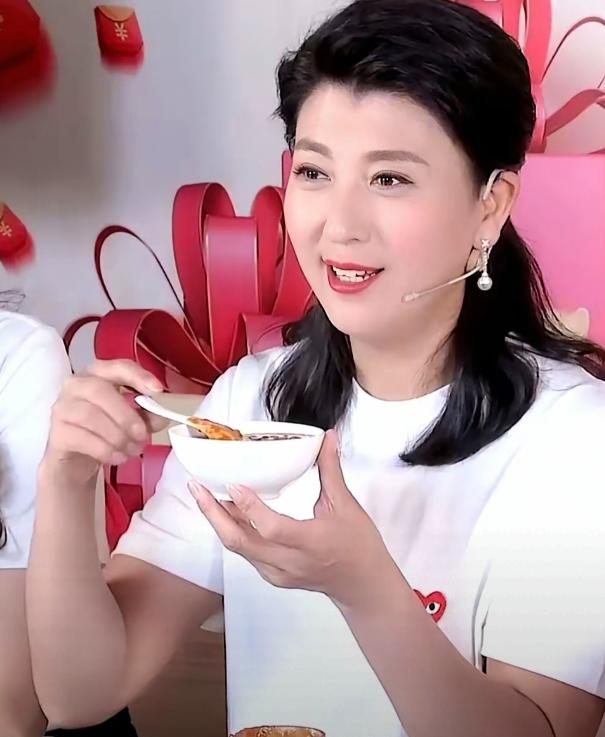 观众最讨厌的明星排名出炉：闫学晶仅排第五，唐国强意外上榜，第一名她实至名归明星
