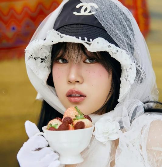 据说东北新省歌是小沈阳闺女的“美美桑内”，为了响应号召，中文版空降上线，但我却发