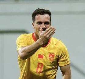 国足2-1新加坡，五大看点不得不提！一、归化球员塞尔吉尼奥打进国