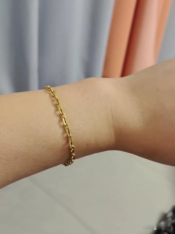 你觉得黄金价格涨到多少一克算正常我没买黄金之前，我一直觉得掉到300一克才正常，