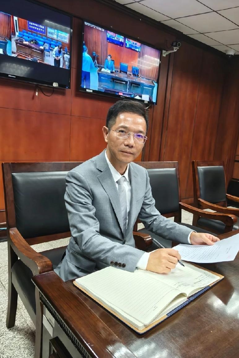 柴桑大姐直播分享：这是又拉下水一个吗？大姐认为他又把店店卫健拉下水啦，昨天大