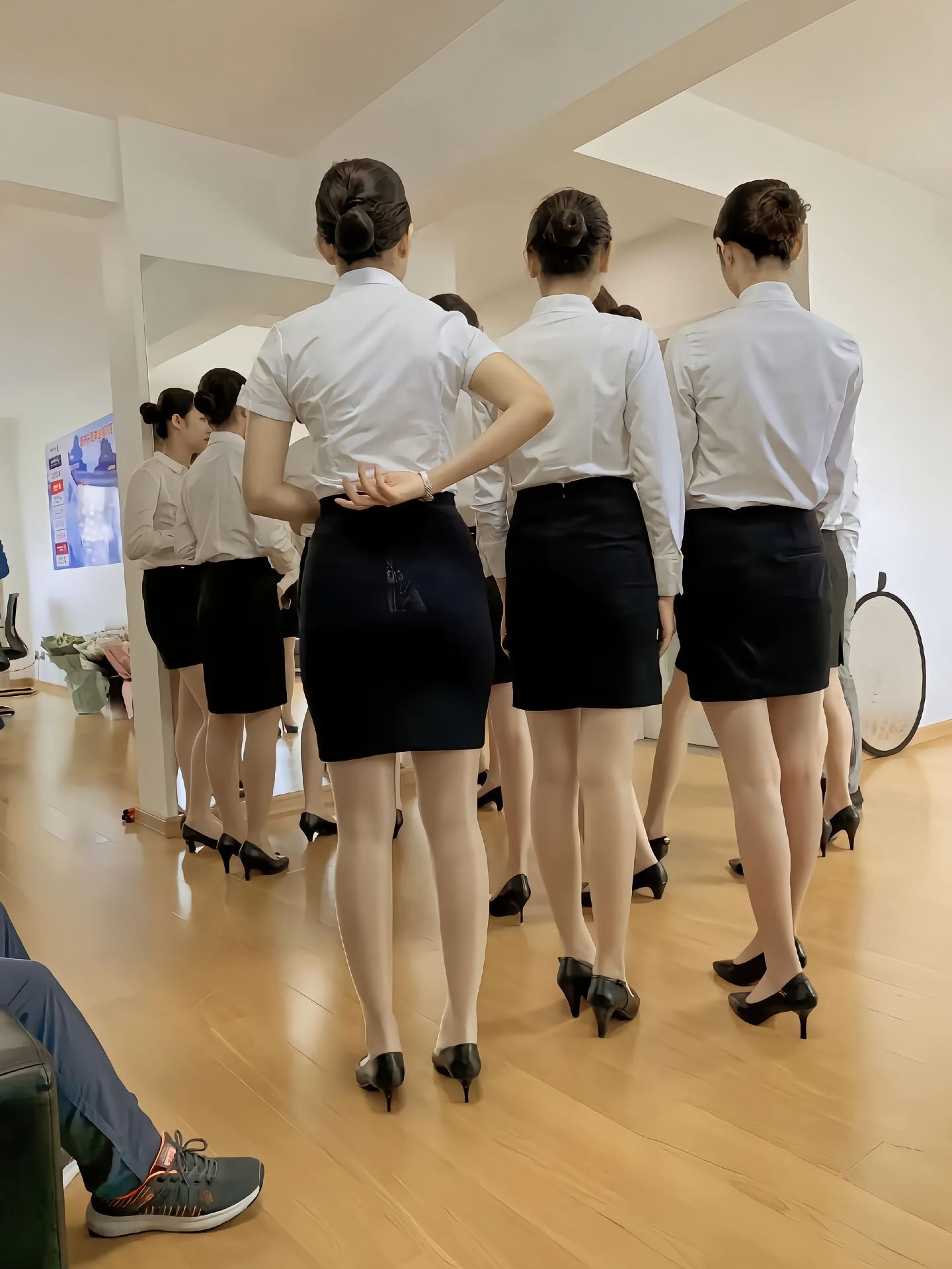 开完早会更好的服务客户​​​