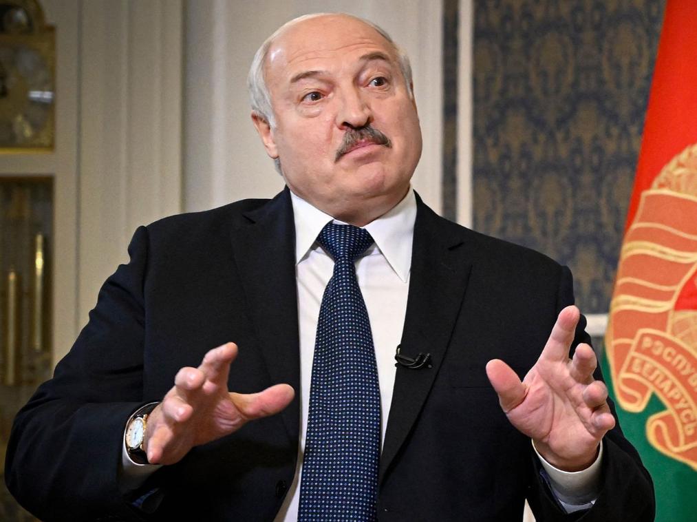 看了伊朗在中东的硬刚，再瞧瞧白俄罗斯那位“老江湖”卢卡申科的最新表态，我敢说，特