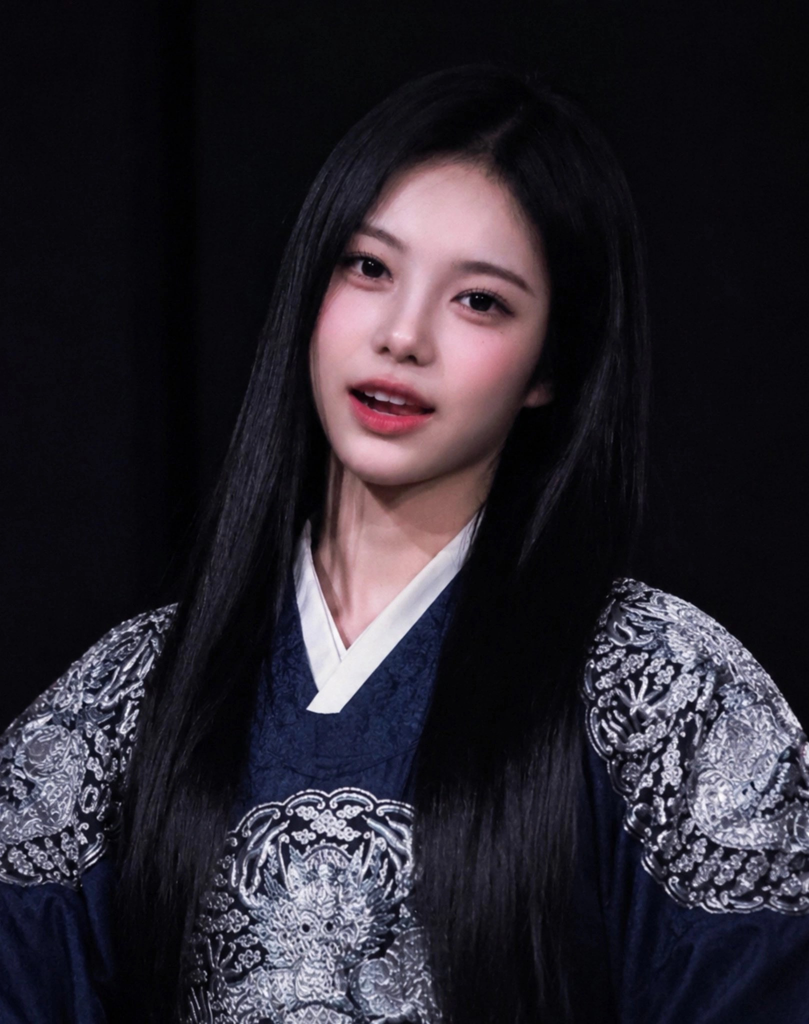 郑伊安ian太子殿下好生俊美。。​​​