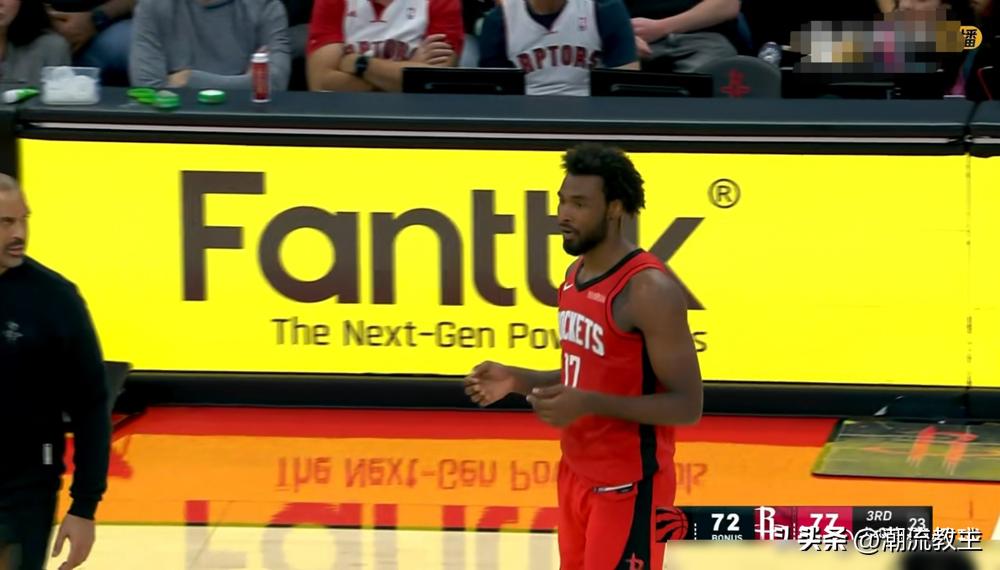 伊森全场就拿了8分，正负值却是全队最高的+17。就离谱，数据这东西，越来越像个笑