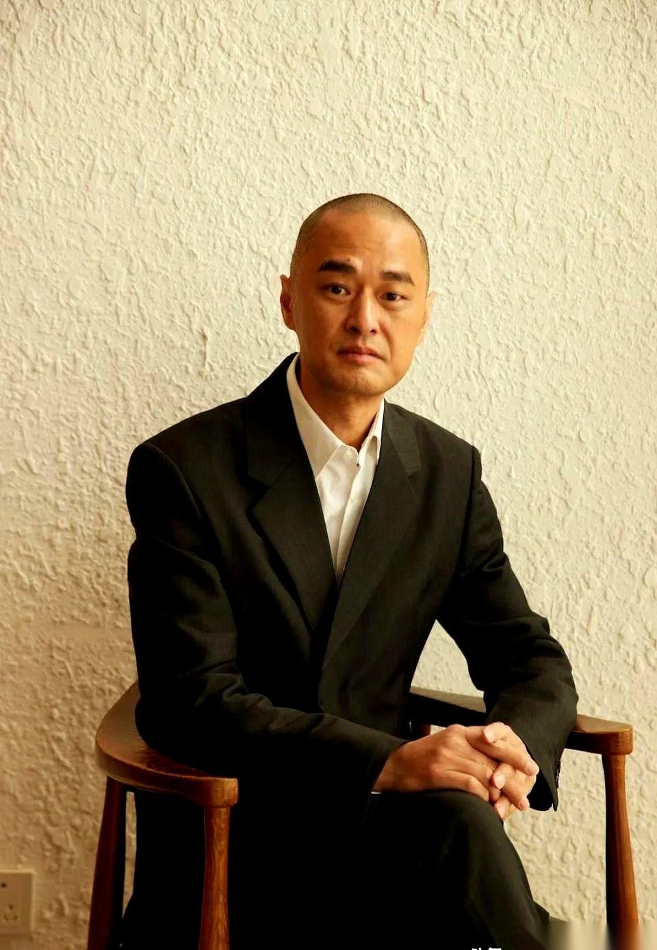 有些事，你跟谁说都没用。真的。不是人家不关心你，是这世上根本就没有“感同身受