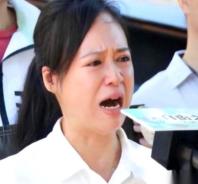 “你越制裁我，我就越反华！”这话从一个深圳前女律师嘴里说出来，我第一反应是，这