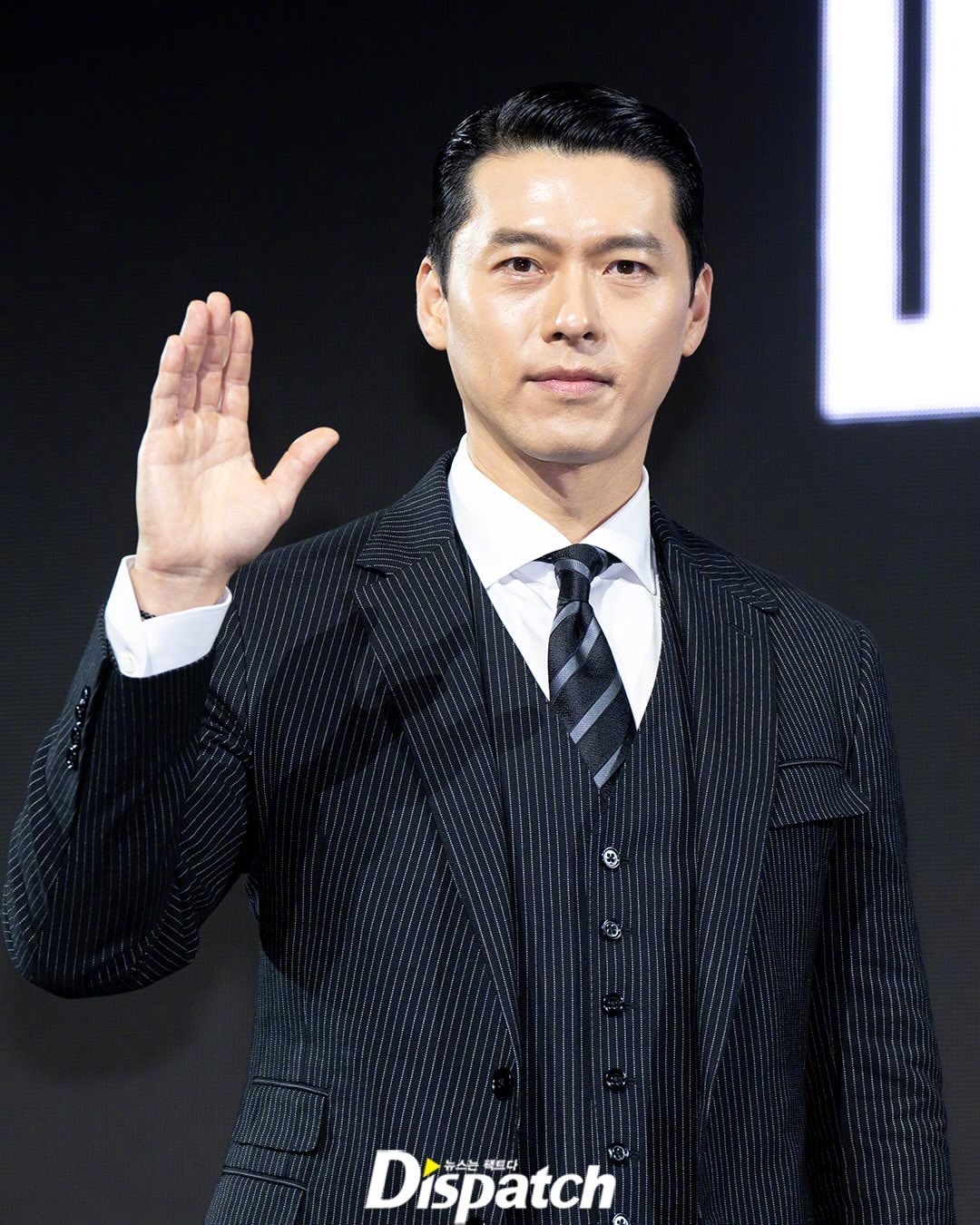 玄彬和郑雨盛现身《MadeinKorea》制作发布会。韩媒这直接给拍出了