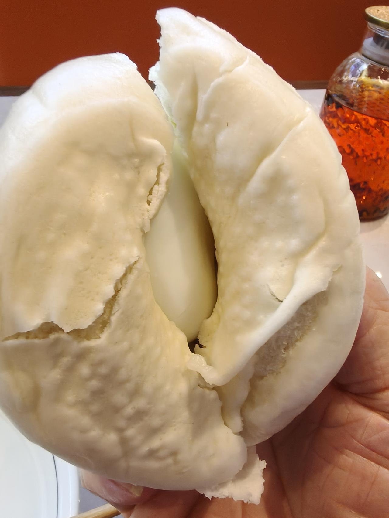 午餐，素炒油菜和辣炒鸡块！吃饭有个习惯，打一次饭，吃的干干净净，每餐没有汤的情