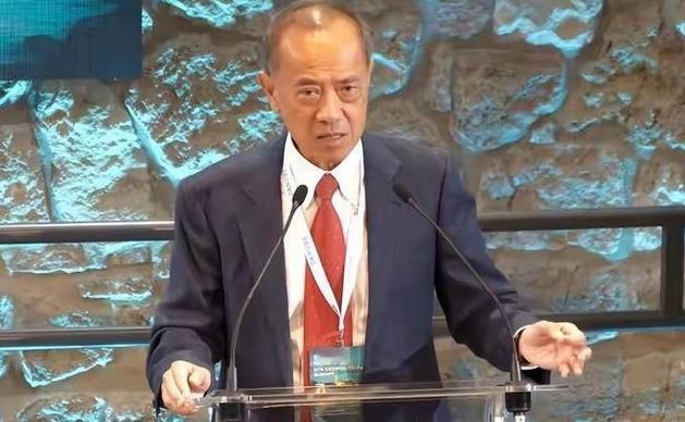 终于有人说出了大实话！新加坡前外长杨荣文说：不要看美国动不动就威胁中国、制裁中国