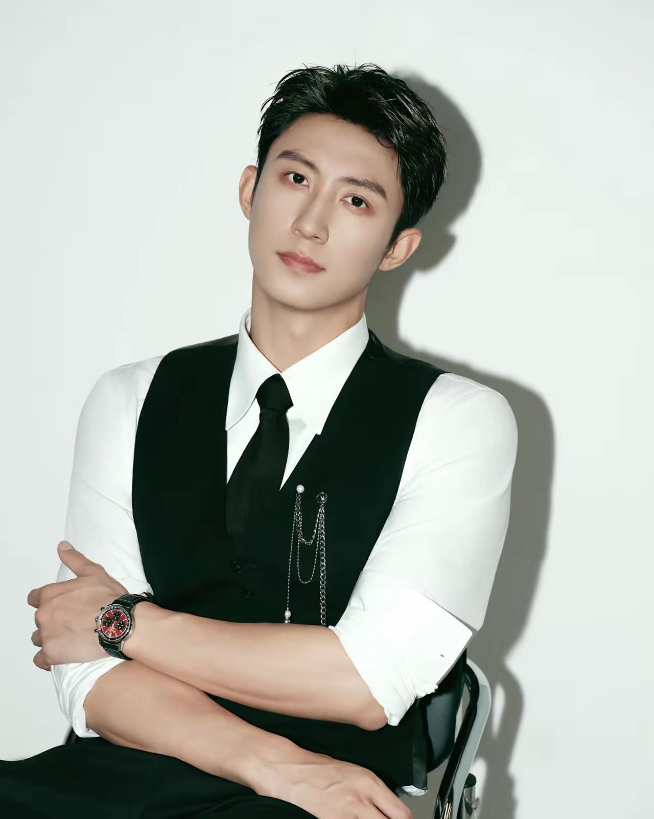 黄景瑜要上太空了？这消息一出来，全网都在盯着那300万一张的票，却没人细琢磨这趟