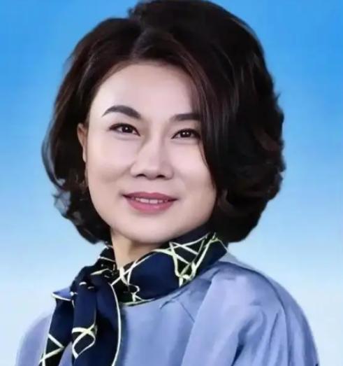 一次，俞敏洪问董明珠：丈夫走了近三十年，为什么不再婚？董明珠也不藏着掖着，大方回
