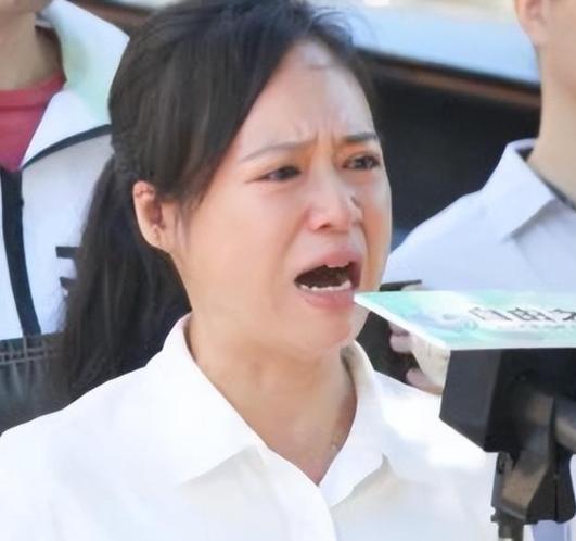 “中国越制裁我，我就越反华！”这话谁说的？一个被吊销执照、冻结账户、踢出律师圈的