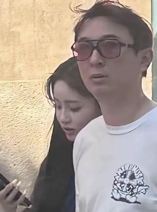王思聪越来越丑了！不知道是不是因为老王把万达家底都快卖光了，金钱的光环没有了，