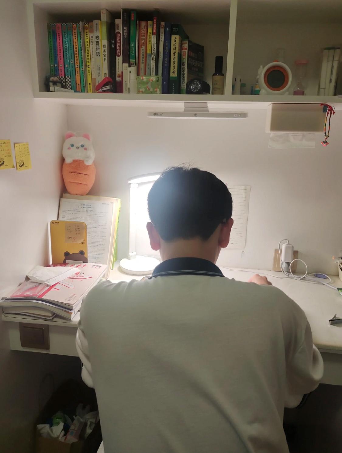 养了孩子后才明白：成绩再好，名校再牛都不如——他身心健康！初三儿子月考