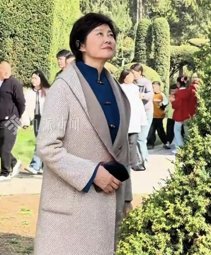 9月17日，北京八宝山，送别名单一摆出来，很多人的第一反应是沉默。水均益、王宁刘