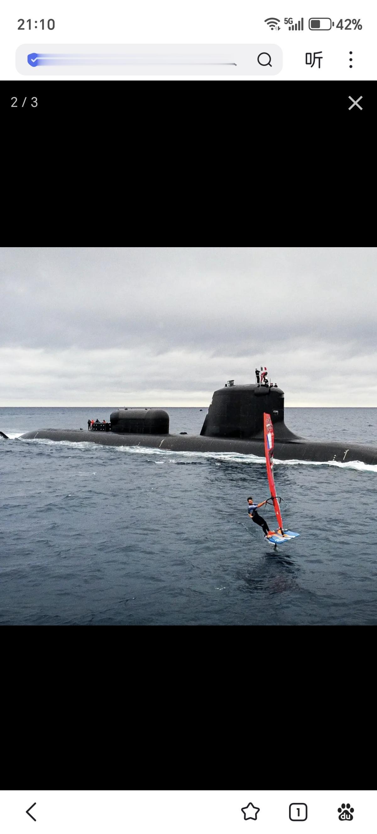 法国海军“梭鱼”级核动力攻击潜艇（苏弗伦级）一号艇“苏弗伦”号与其“教父”、驾驶