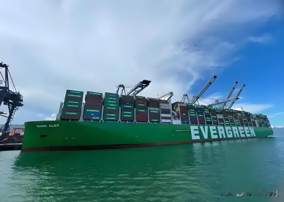 美国对台军售的111亿美元军备物资，开始发货了！承担运输任务的依然是深绿深绿的长