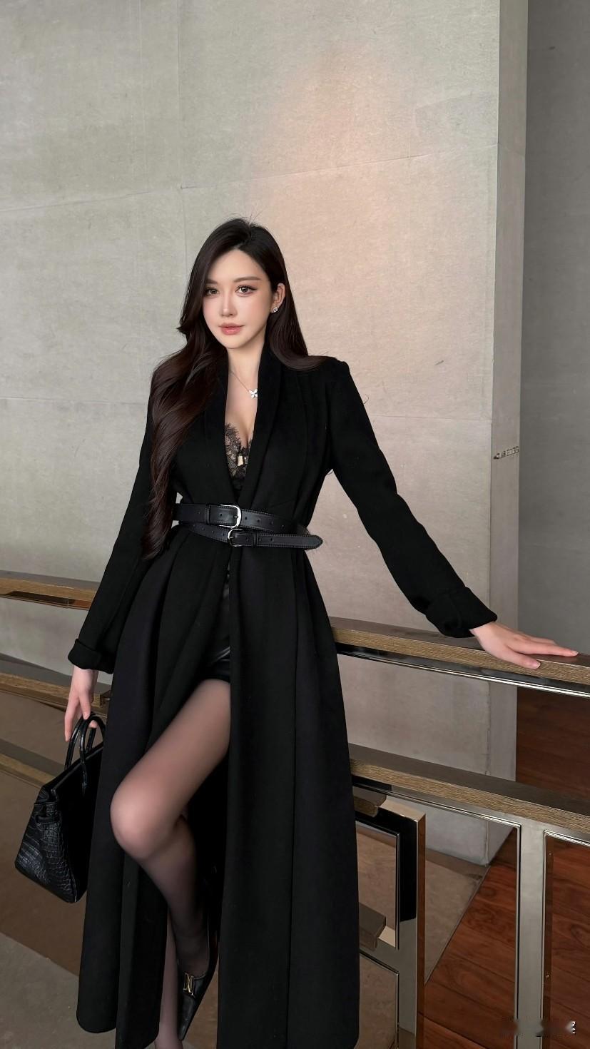 【中年如秋，静敛成诗】行至中年恰似步入深秋——风骨里褪去了春的喧哗、夏的炽