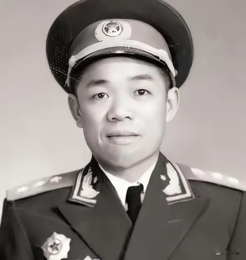 1974年，兰州军区司令韩先楚上将刚刚上任不久，就听说：“几年前，红15军团的1