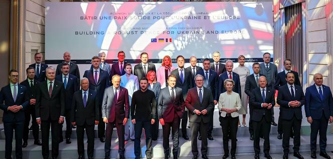 西方制度一个最大的问题就是没有领导负责制！也就是说他们可以胡乱施政，然后留下一个