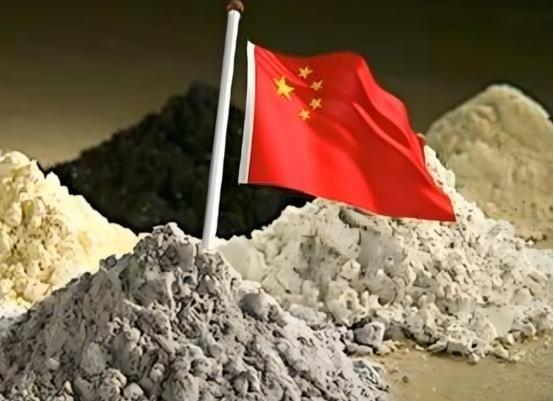 别再只盯着断供了，中美稀土战已悄悄升级！美国为F-35战机交付发急，直接将中国