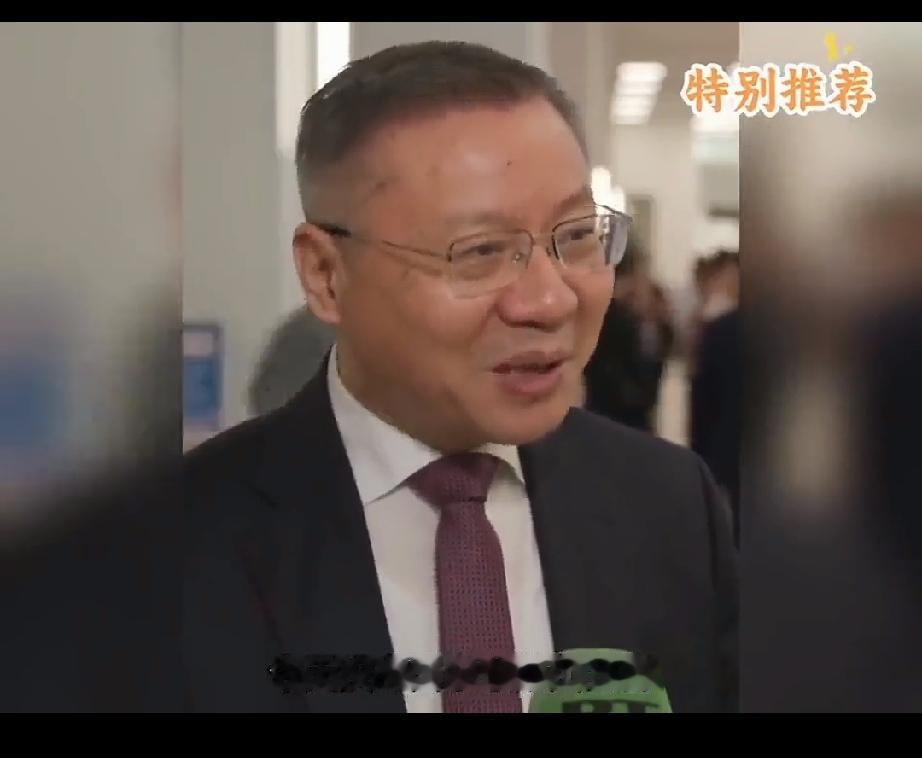 复旦大学中国研究院院长，著名军事专家，国际大师，国际问题专家塔尖尖权威人物，博士