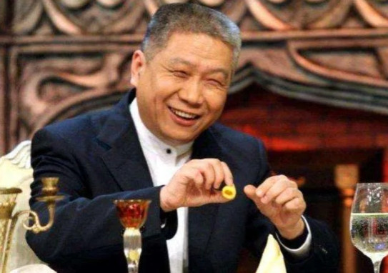 那年，在节目中，马未都拿自己家女保姆举了个例子，他称：“自家保姆就是个奇人，家里