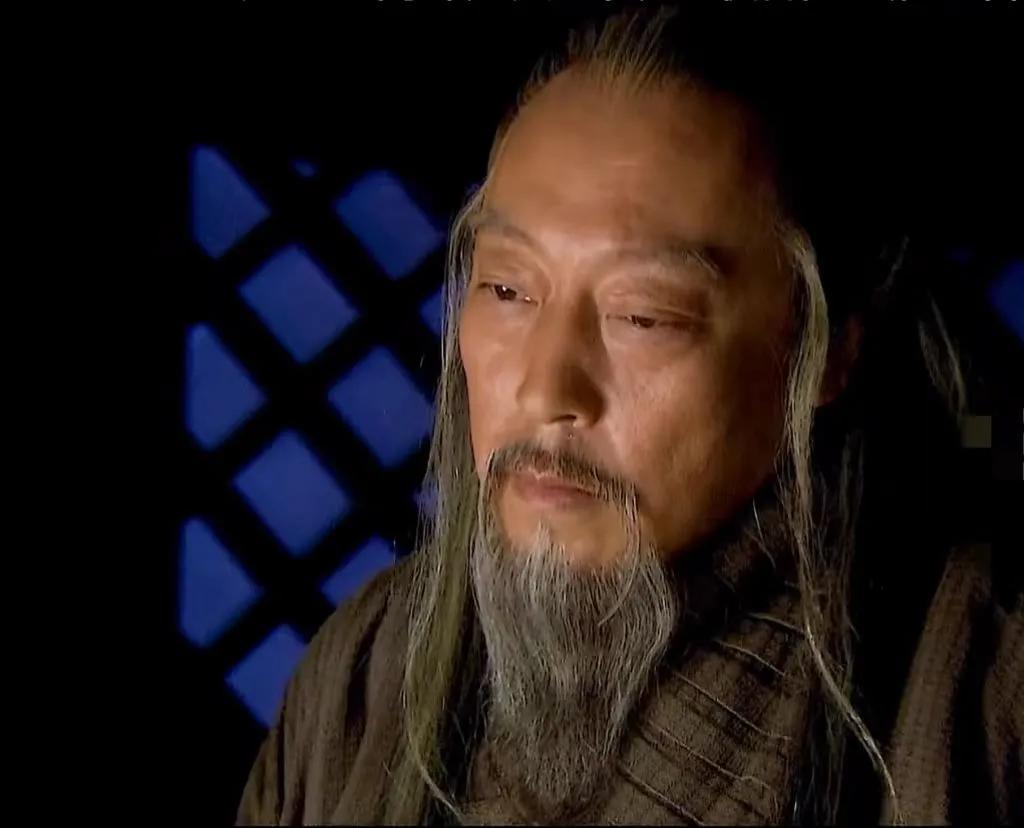 公元249年，71岁的司马懿，正在洛阳府中养"病"。爱妾柏夫人（戏里叫静姝）走进
