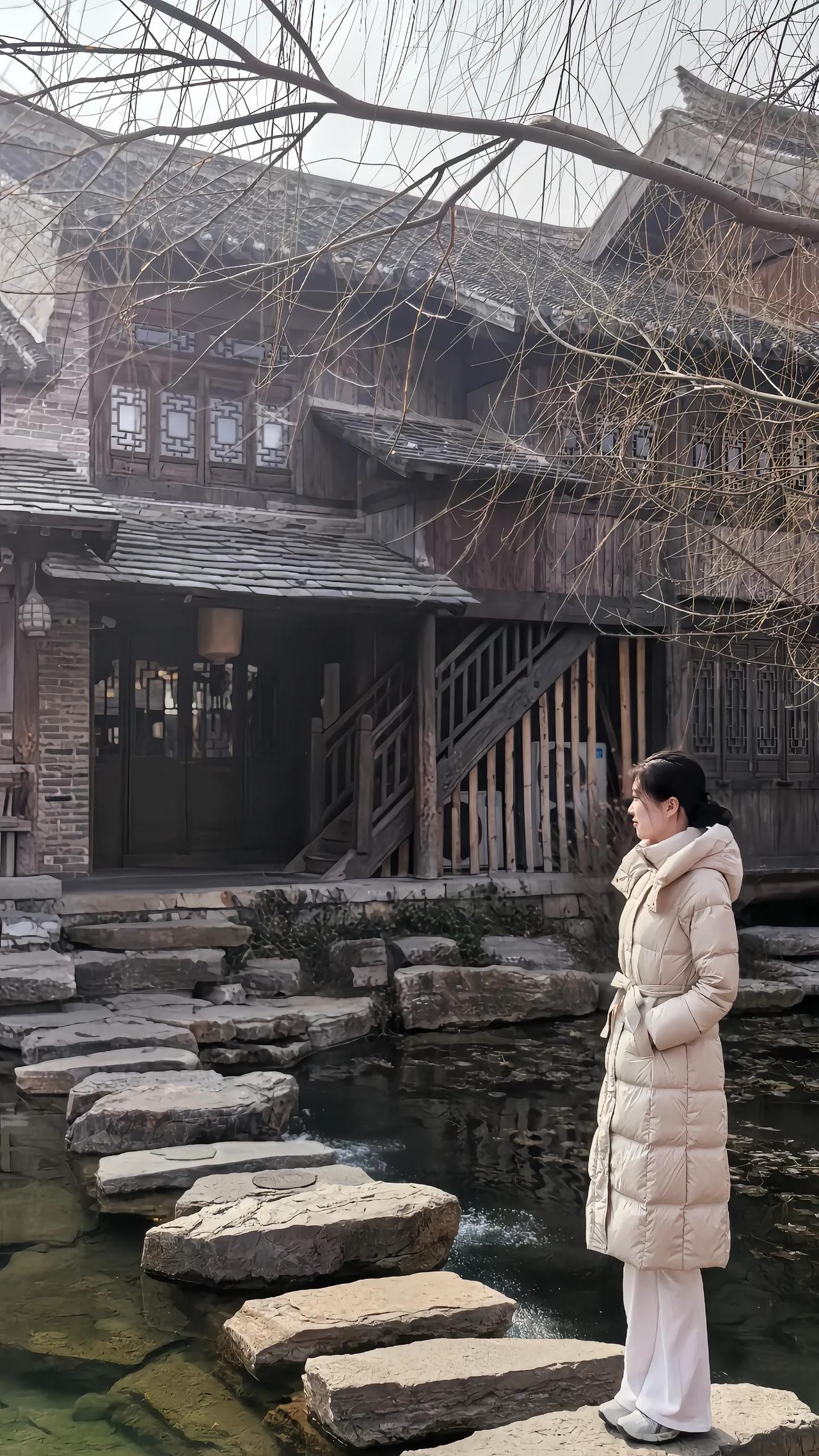 静观流水，心随景动。