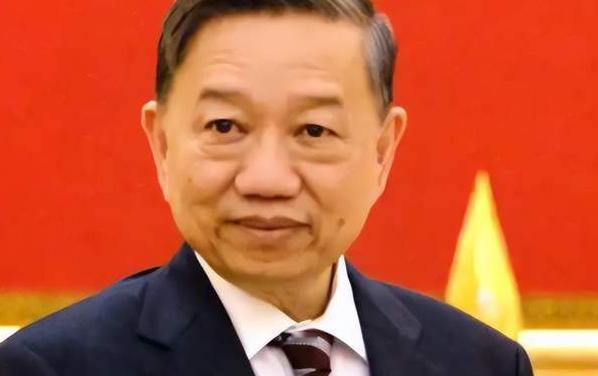 这个世界上有一种尴尬叫“你想当老大，却发现没人愿意跟你玩”。2026年4月底，