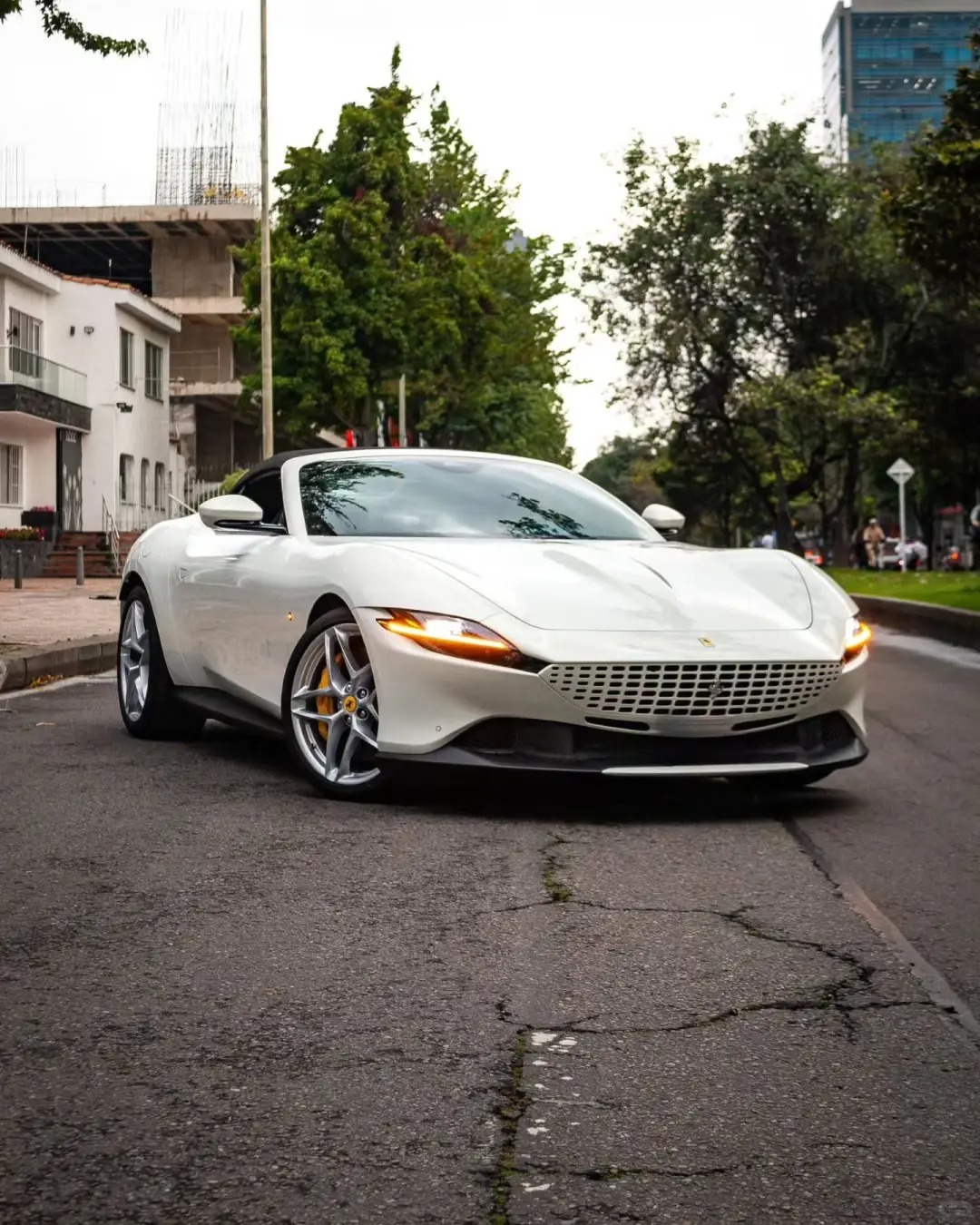 FerrariRomaSpider，最优雅的法拉利绝美车片​​​