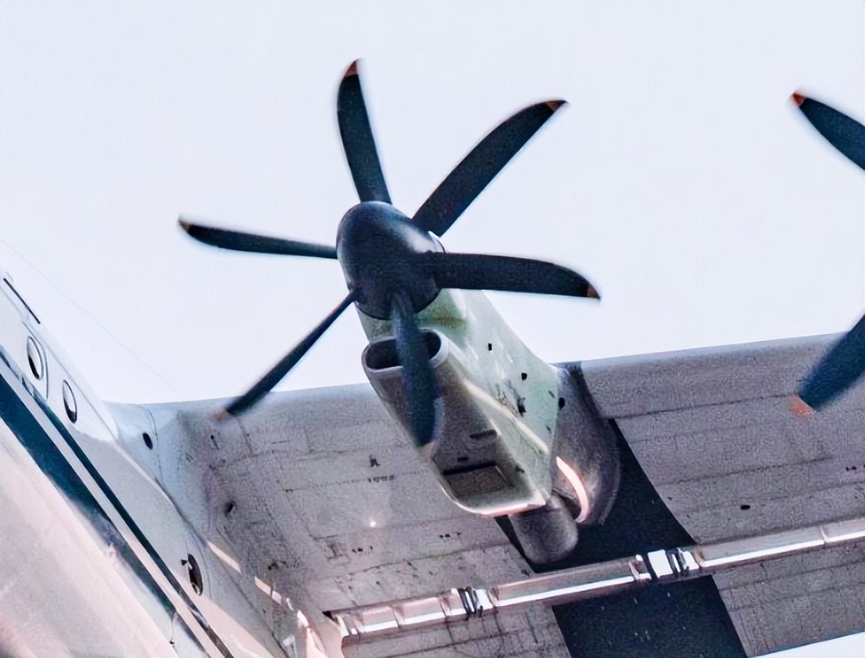 六桨叶涡桨动力的优劣与国产型号解析在航空涡桨动力领域，六片复合材料桨叶已是当下