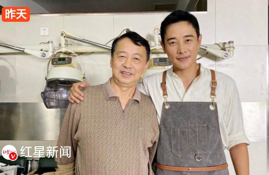 天还没亮！罗晋的天就塌了！明明马上就是父亲大寿，本该全家团圆祝寿，结果却成