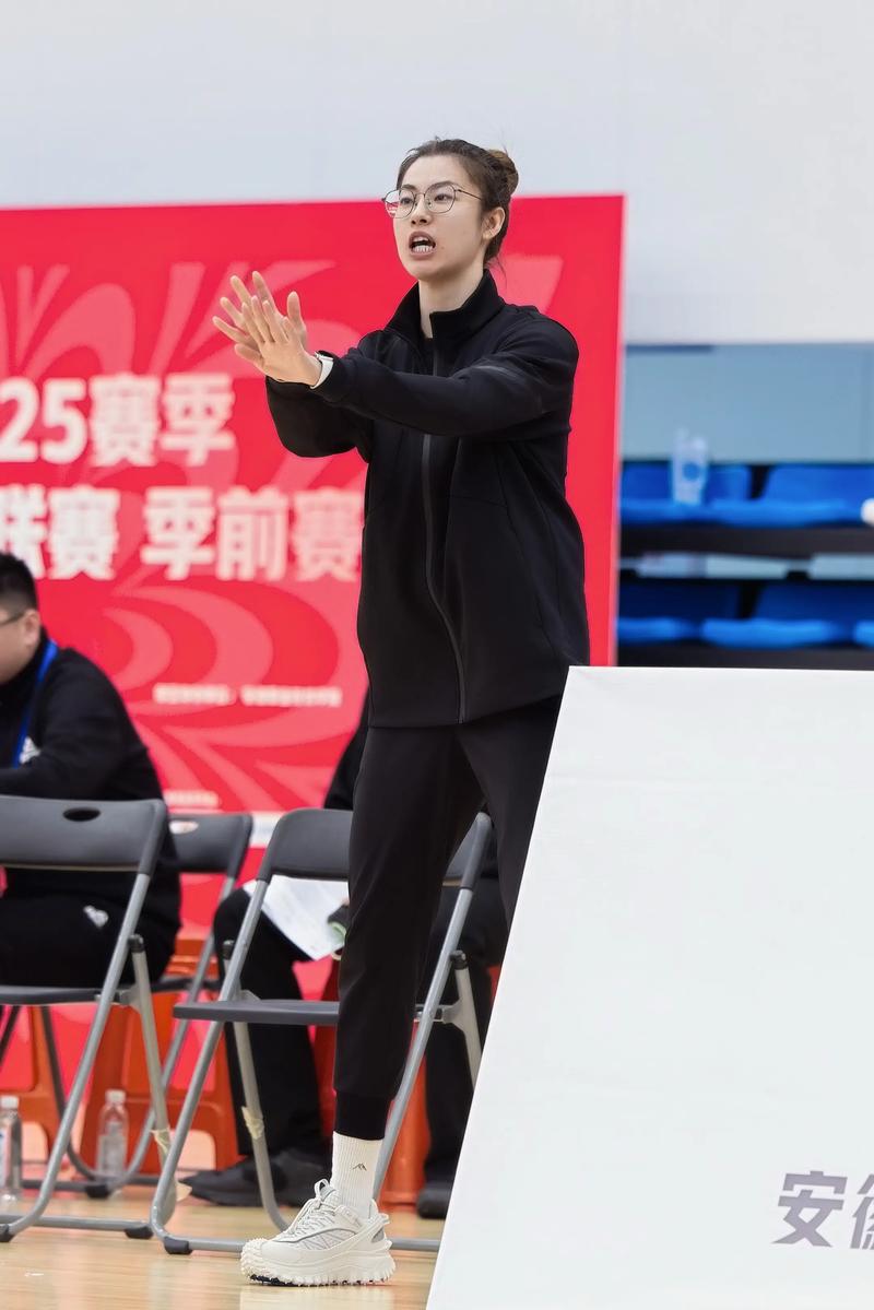 今天全国女篮锦标赛开战、记得收看！总共有三场比赛👇今天下午14:00整，
