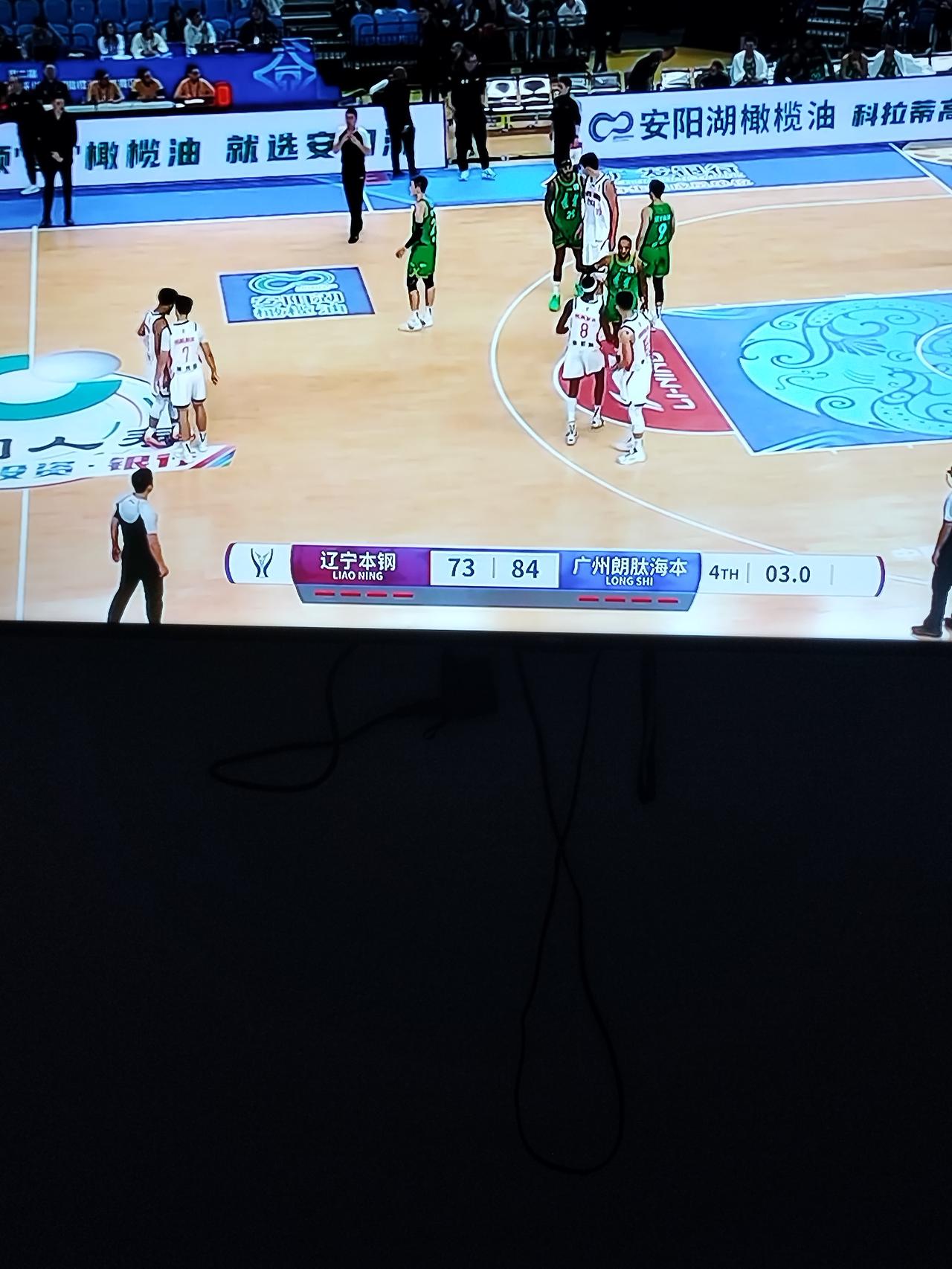 辽宁队和广州队篮球比赛最终辽宁73:84不敌广州。本场比赛，输球的罪魁祸首，
