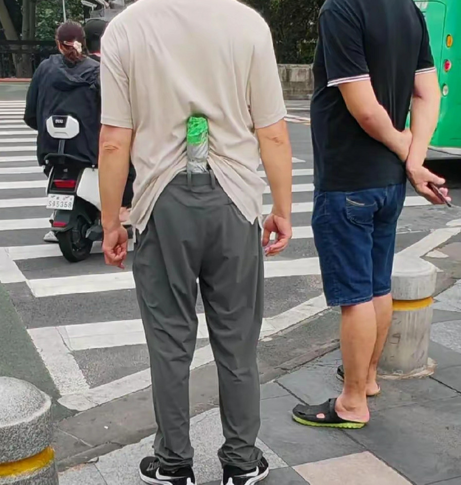 等我老了我也要这样添乱