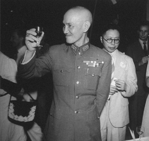 蒋介石不听钱穆劝告执意还都南京，三年后应验了史学家的判断。1945年8