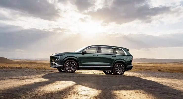 12月6日，我们从上汽通用五菱品牌官方获取到了旗下全新中大型SUV星光L车型官图