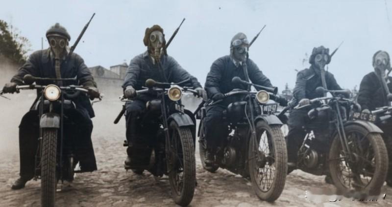 苏联的首款国产摩托车是在上世纪三十年代初制造的L-300/Л-300摩托车，这种