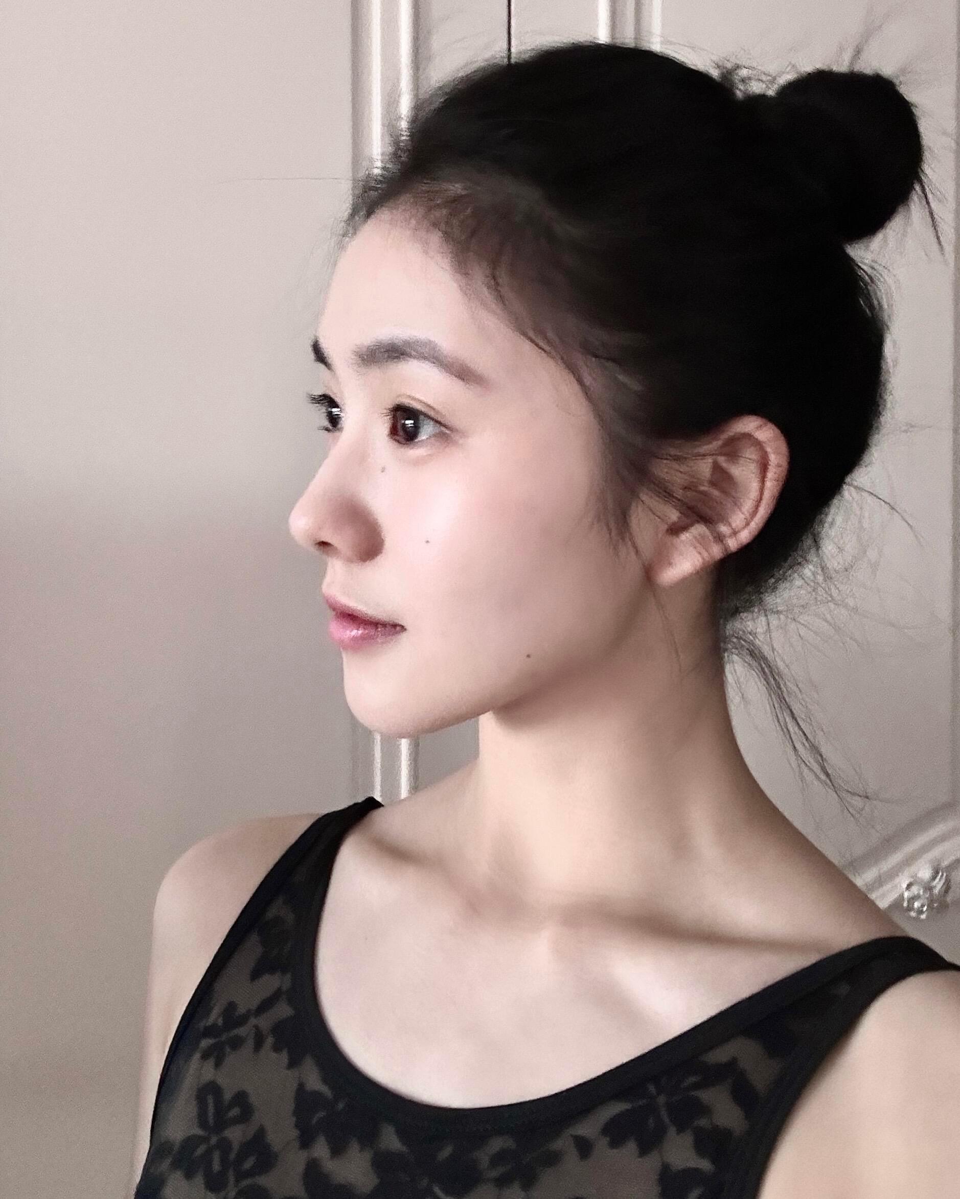 刘浩存今日更新头很圆的丸子头宝宝