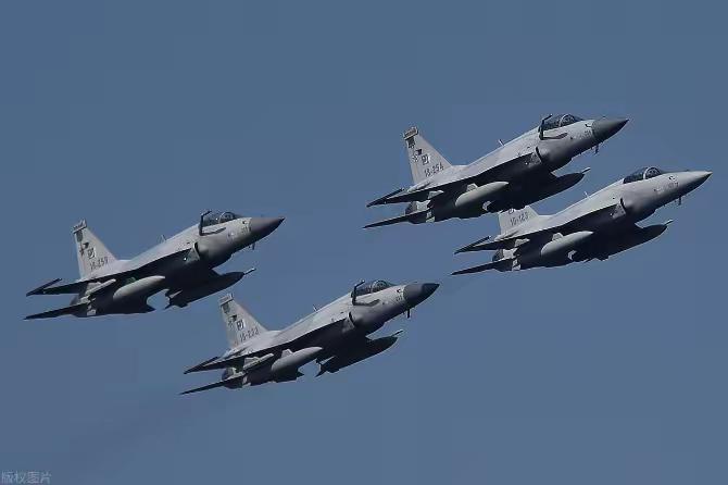 阿联酋着急了！4月12日，在巴基斯坦的战机抵达沙特后，阿联酋也宣布一个消息：