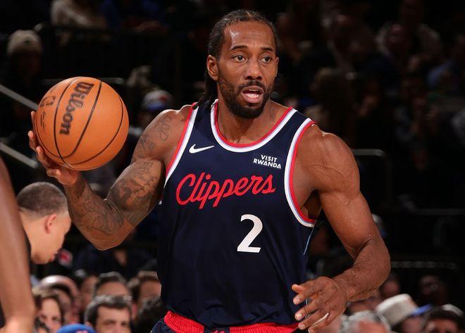 伦纳德：登哥，我右脚踝扭伤，估计明日对阵篮网的比赛中出战有点难，还是你带伤出战为