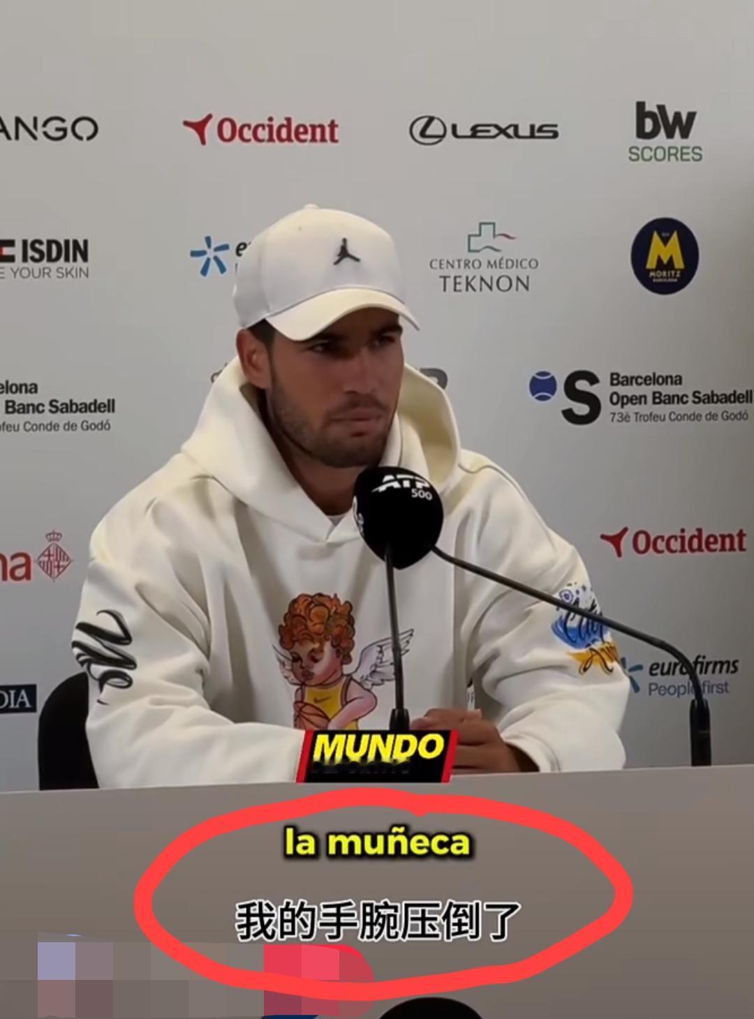 阿卡疑似手腕受伤，退出巴塞罗那公开赛。看来阿卡今年红土赛季流年不利啊，蒙特卡洛大