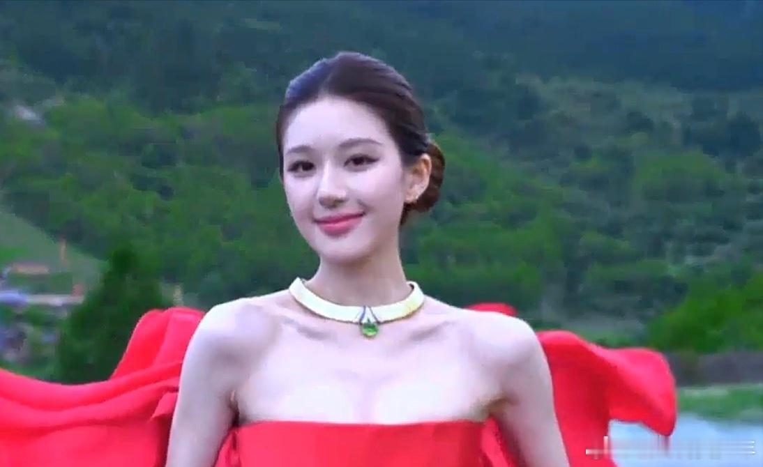 vogue对大自然的打光这么自信？VOGUE红毯直播