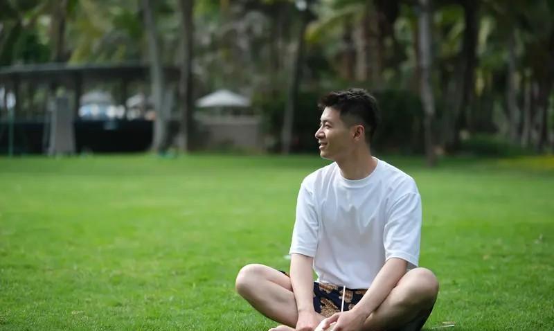 我就发现，男人绝对能让你各种不痛快！老杨回来陪我手术，照顾我的生活，可以说是无