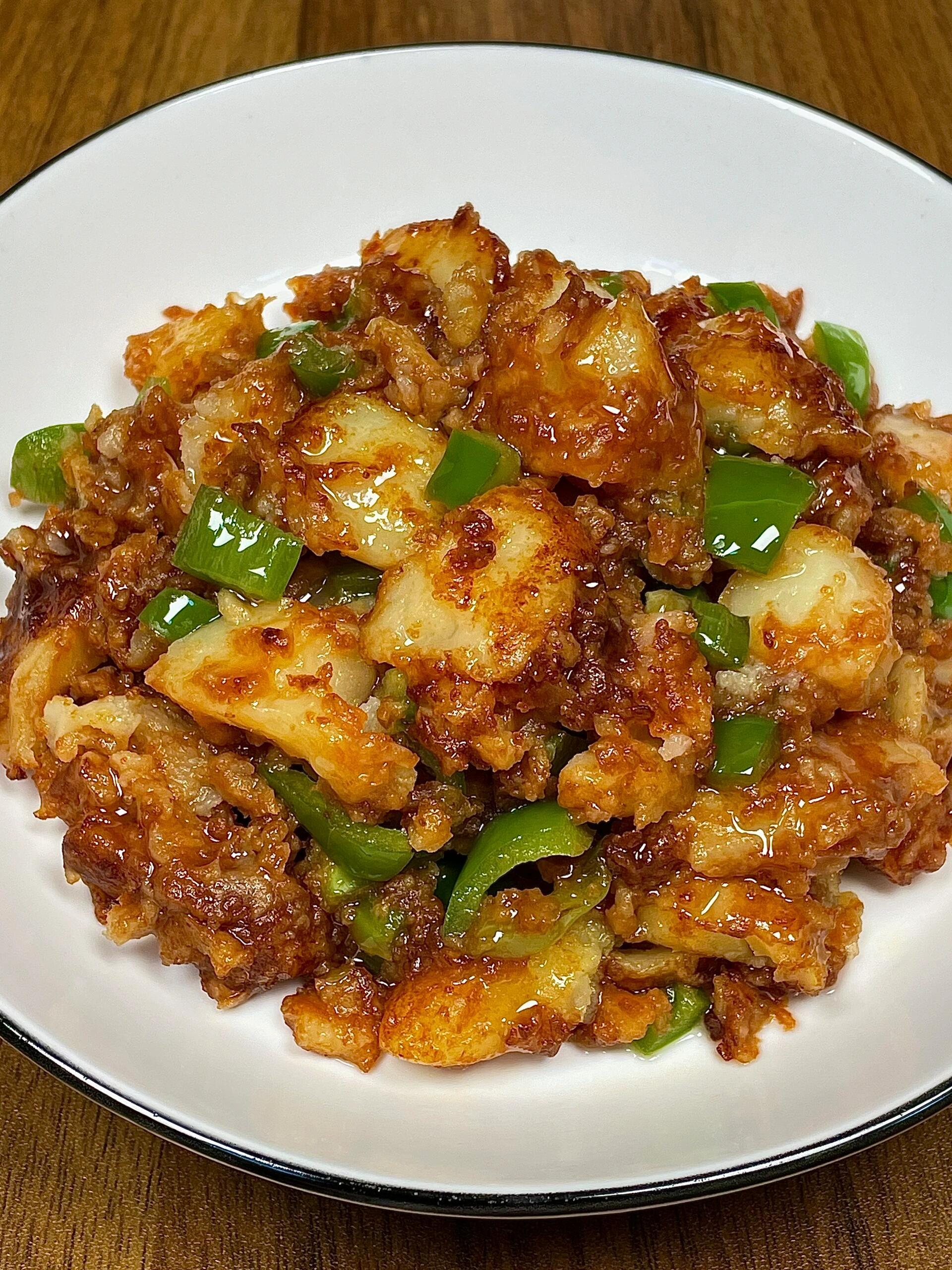 青椒土豆🥔这么做能炫一大盘，巨香巨好吃，土豆煎的焦香焦香的，鲜香软糯，香辣下饭