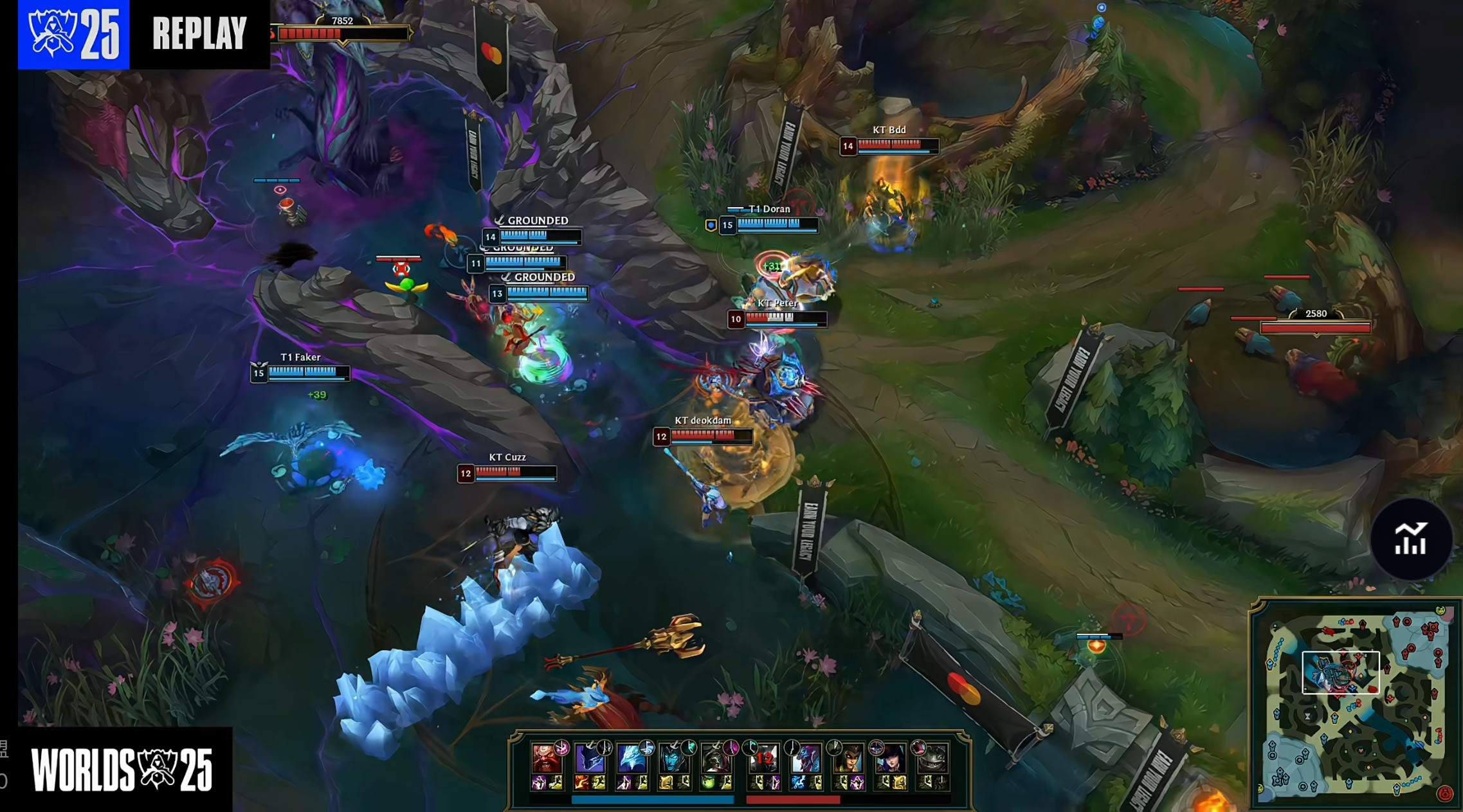 KT对战T1啊？这团战画面不太对啊，这局kT还是顶不住压力，看来要打决胜局