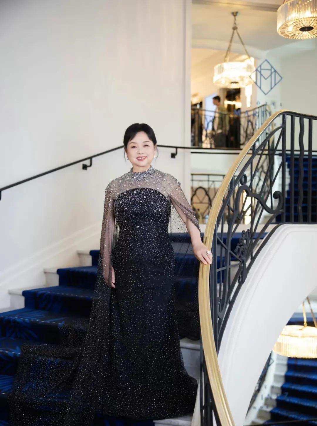 终于明白为什么那么多人共情苏敏阿姨有个网友打了一个生动的比喻她就像是生活中常