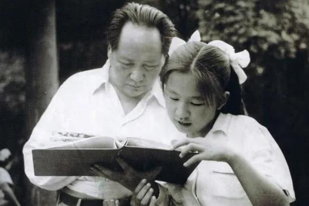 1976年，毛主席逝世前，曾叮嘱女儿李讷："你以后一定要去见徐龙才一面"，但直到